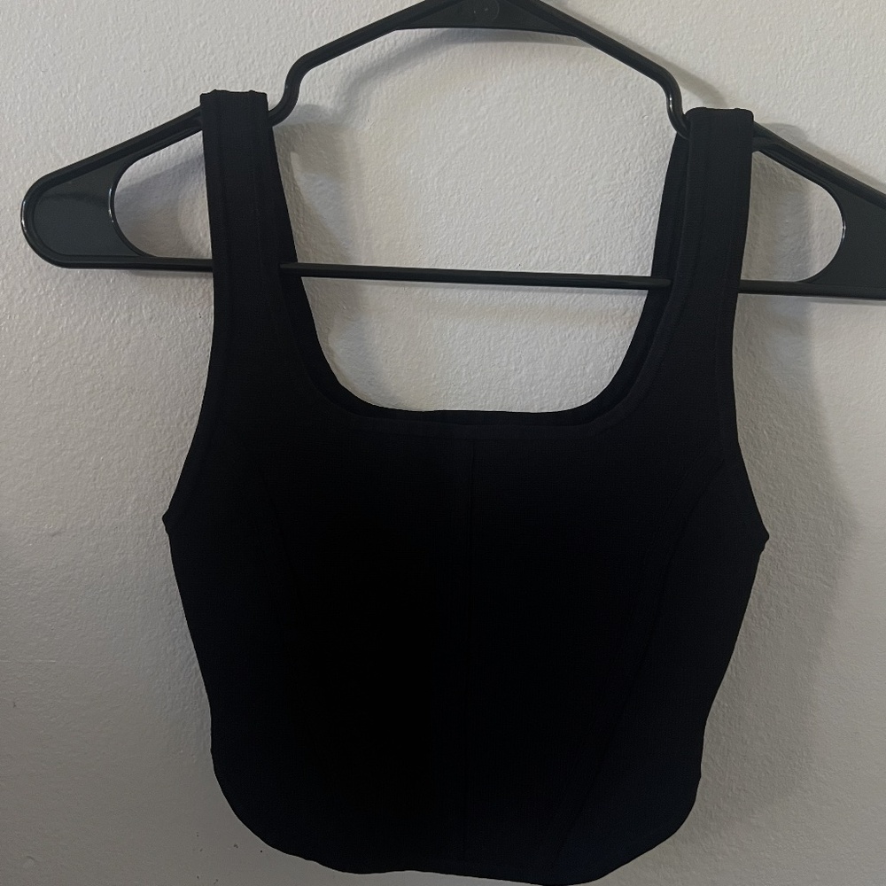 Aritzia Black Top